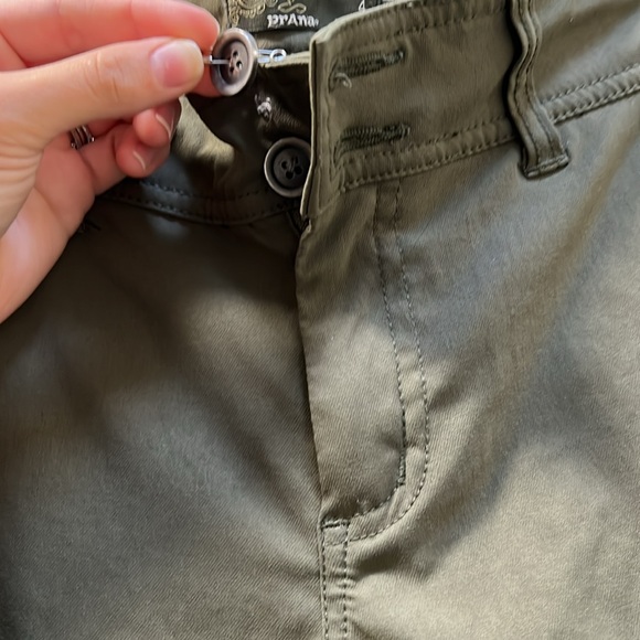 PrAna Halle Pant size 4 in dark olive green womens button is off but attached - Picture 5 of 11